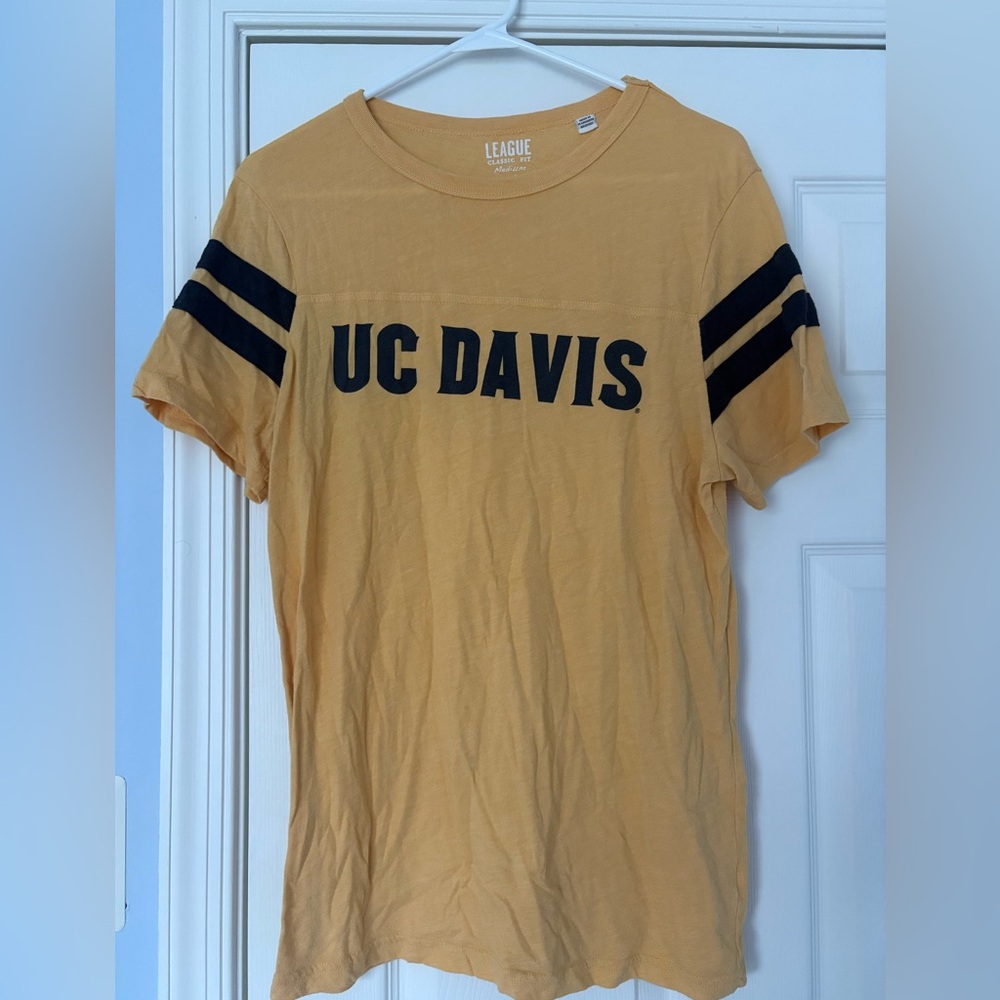 RETRO UC Davis Tee | size M
